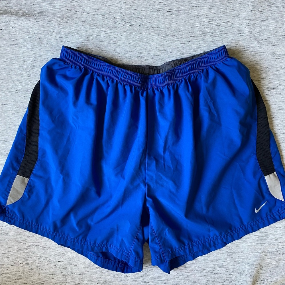 Nike Youth Boys XL Royal Blue Athletic Shorts with Black Side Panels